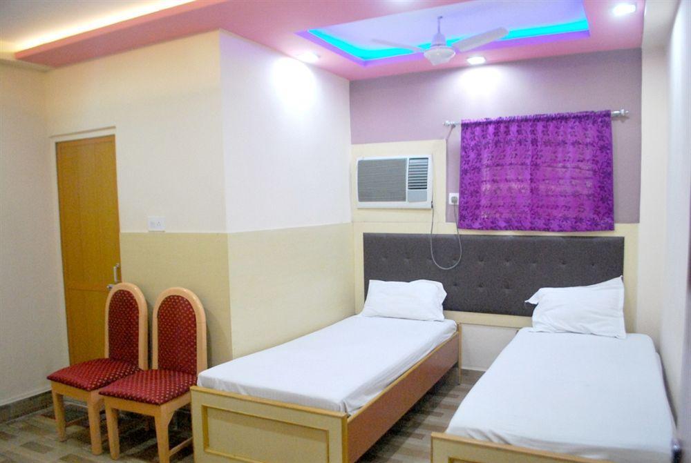 Royal Garden Hotel Kolkata