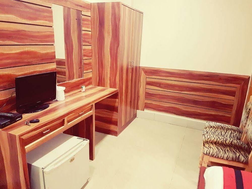 Hotel Royal Garden 2*